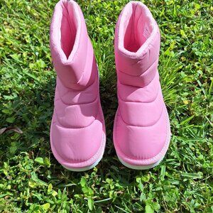 Kids Pink winter boots, size 4